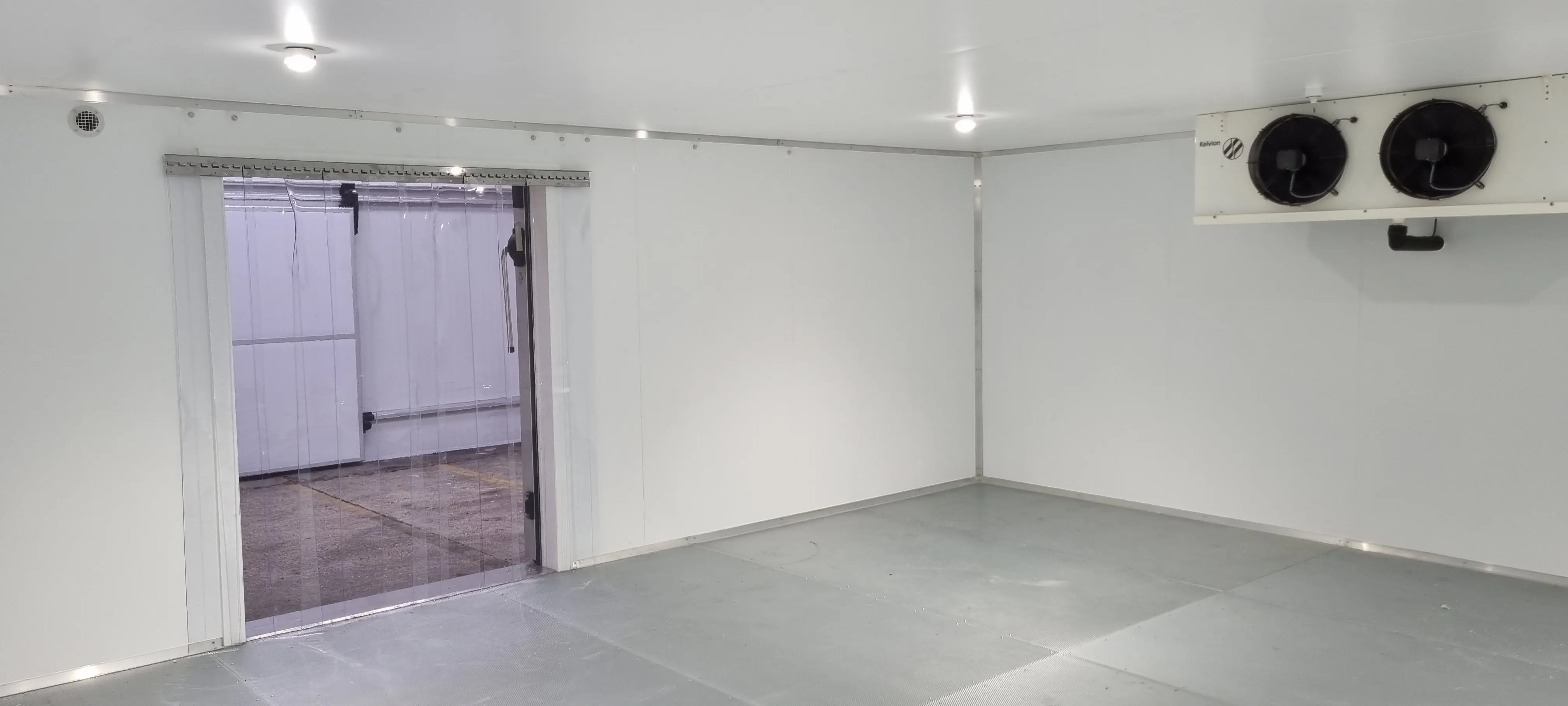 Walk-In Freezer with Sliding Cold Room Door | MTCSS